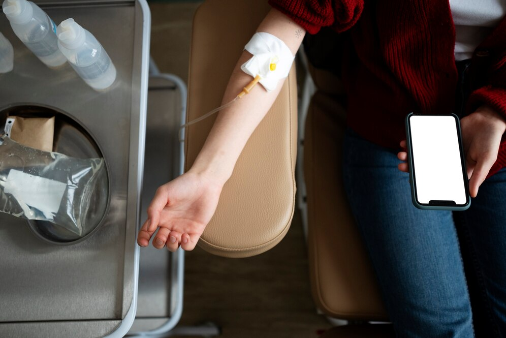 Alt text: Mobile IV therapy makes nightlife recovery quicker and easier. 